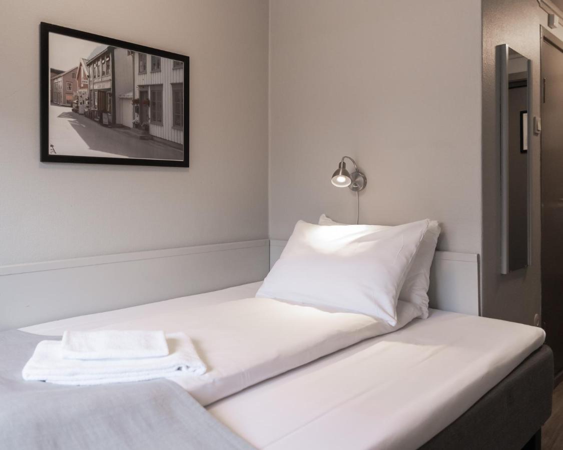 Froken Skjolds Hotel Lyngengarden Mosjoen Ngoại thất bức ảnh